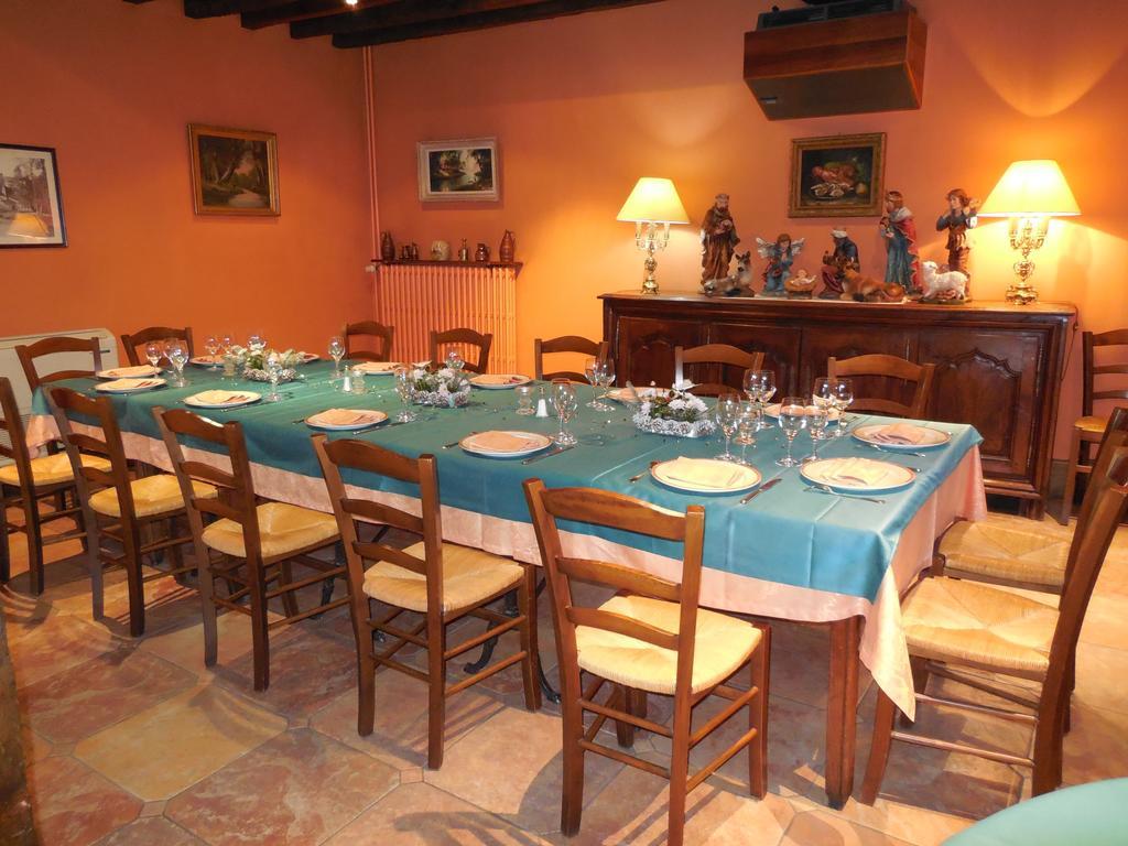 Hotel Le Lion D'Or Salbris Zewnętrze zdjęcie