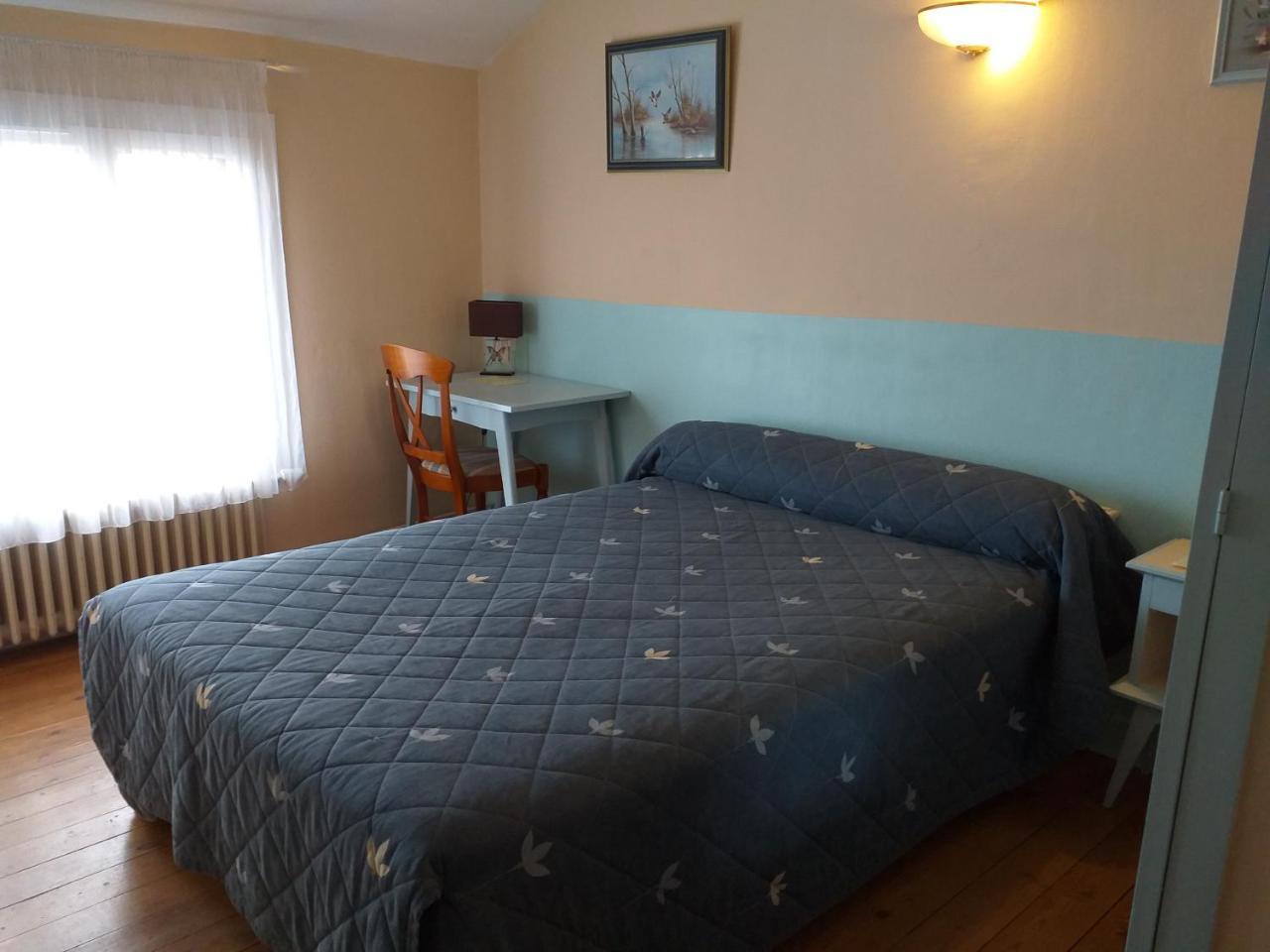 Hotel Le Lion D'Or Salbris Zewnętrze zdjęcie